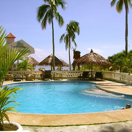 Whispering Palms Island Resort Bacolod Eksteriør billede